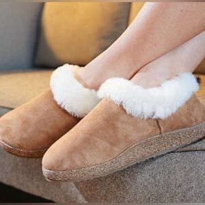 HAFLINGER Iceland sheepskin clog slippers in chestnut fur lined size 38